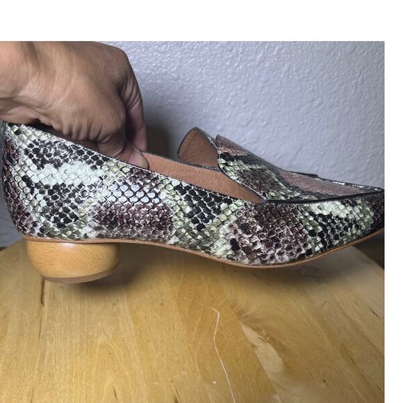 Jeffrey Campbell Viona-WD Snakeskin Print Leather Loafers Pointed Toe Size 10 - Picture 8 of 9